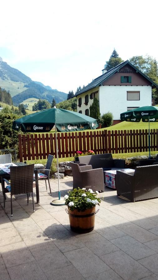 ホテルGasthof Schonblick ルスバッハ・アム・パス・クシュット エクステリア 写真